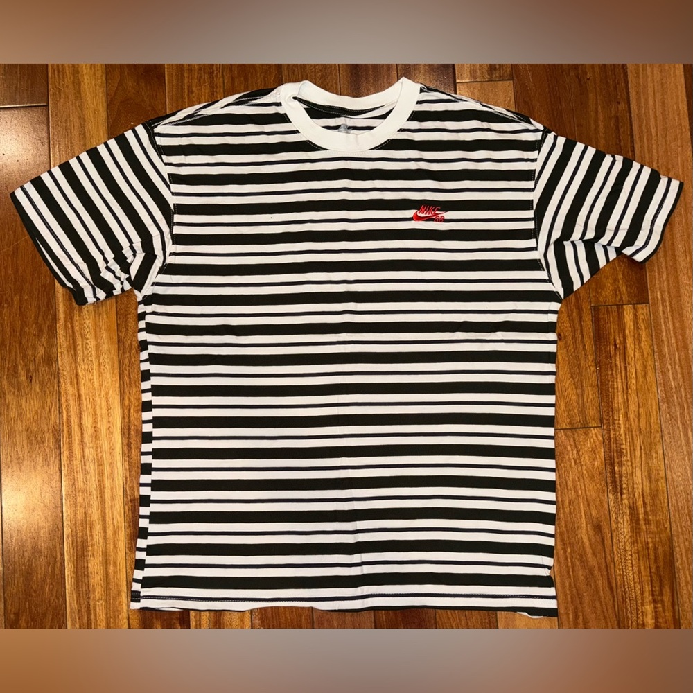 Nike SB Black and White Striped Men's Medium Loose Fit T - Shirt